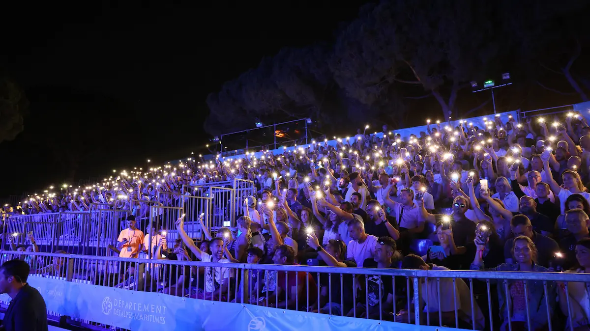 profite du bullpadel show 06, un tournoi de padel en france pour faire la fete pendant la fete de la musique qui cloturera cet evenement cote d'azur a juan les pins dans les alpes maritimes fin juin 2025
