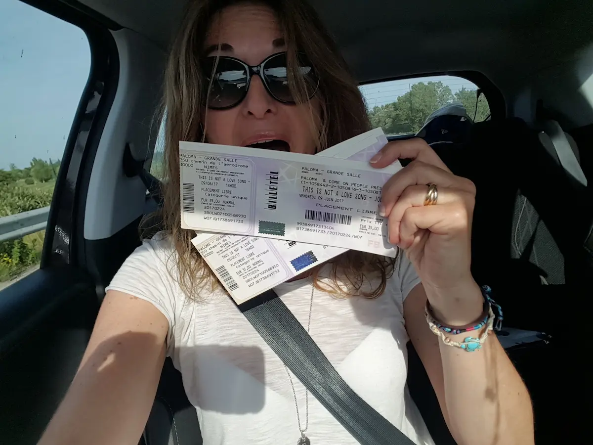 selfie de l'auteur du blog dans sa voiture en route vers TINALS au paloma de nimes en 20217 pour voir son groupe electro fetiche MODERAT