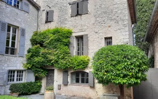 detail d'un batisse a la colle sur loup sur la cote d'azur