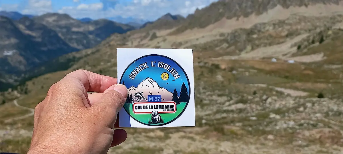 Sticker du Snack l'Isolien testé par Côte d'Azur Insider au Col de la Lombarde
