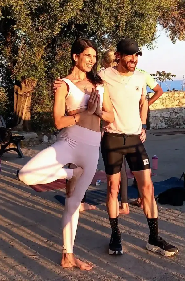 Séance photo après un cours de yoga à la colline du Château à Nice