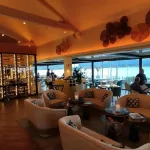 poissons frais issus de la pêche du jour, homard en fricassée, langouste en ravioles... la maison bacon est un des 12 meilleurs restaurants sur la cote d'azur d'apres ma liste subjective.