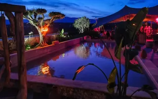 exterieur nuit du beldi rooftop lounge situe a sophia antipolis