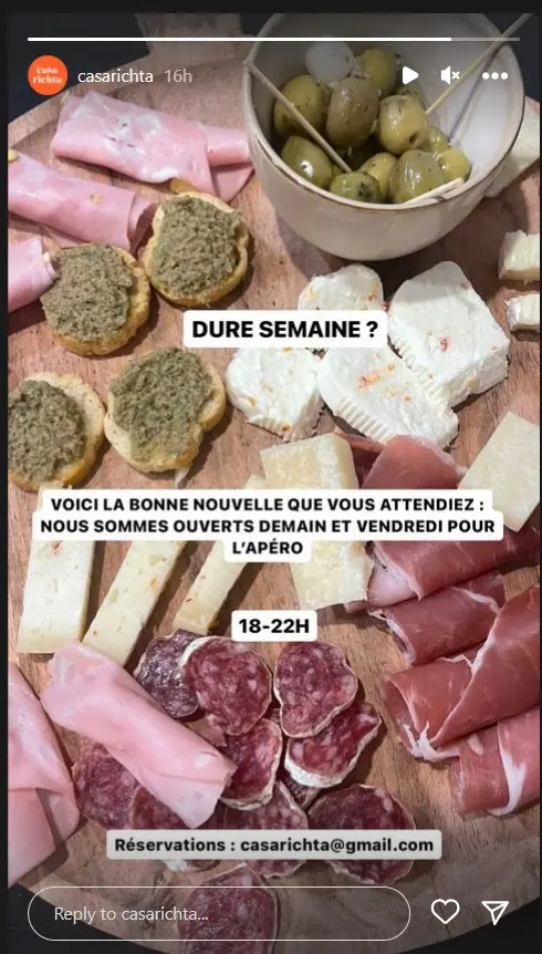 planche de charcuterie fromages et tapenade a la casa richta, un bar a manger et lieu de vie qui a ouvert a falicon sur les collines nicoises de la cote d'azur en juin 2023